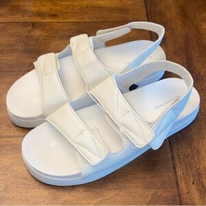 American Eagle Outfitters White platform Strappy Sandals 🆕